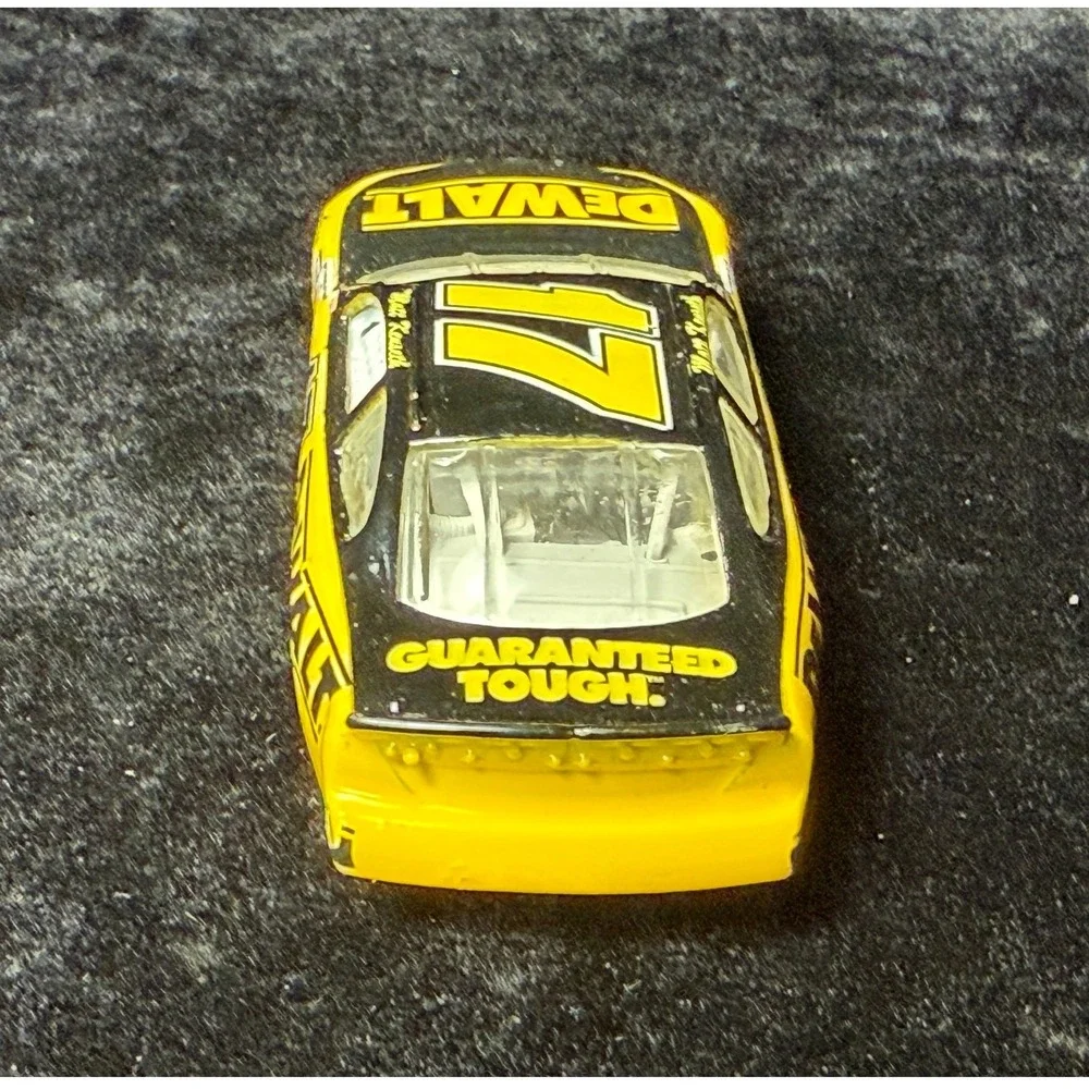 DeWalt Ford Taurus NASCAR Diecast 1:64 Car: Hot Wheels, 1999 Matt Kenseth 17